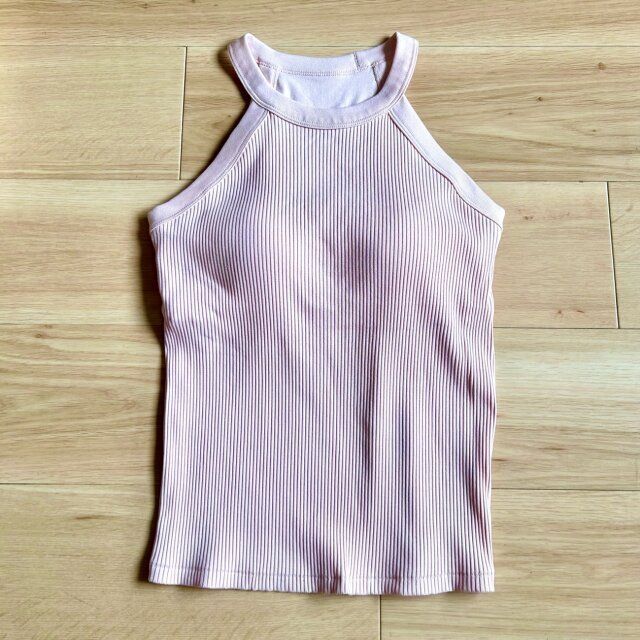 ユニクロホルターネックブラタンクトップ