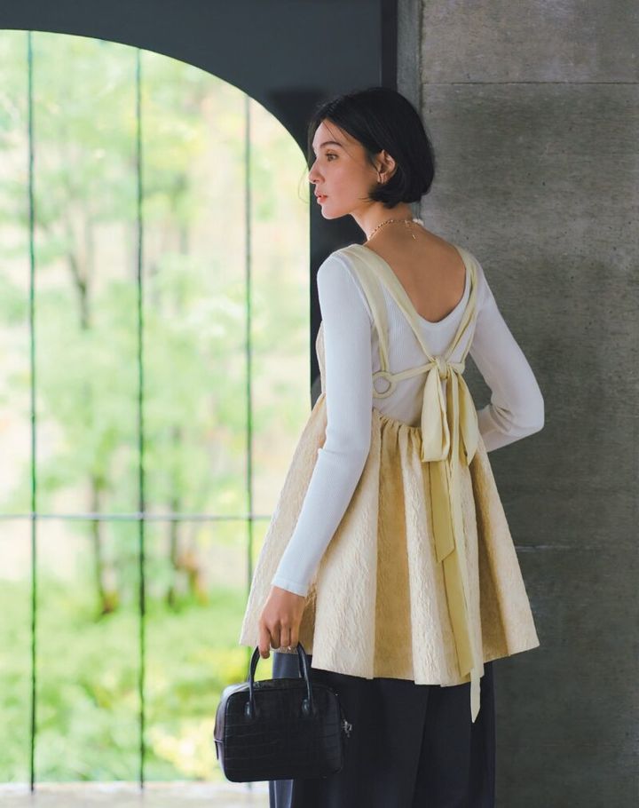 大人が取り入れやすいトレンドアイテム ギャザーキャミソール