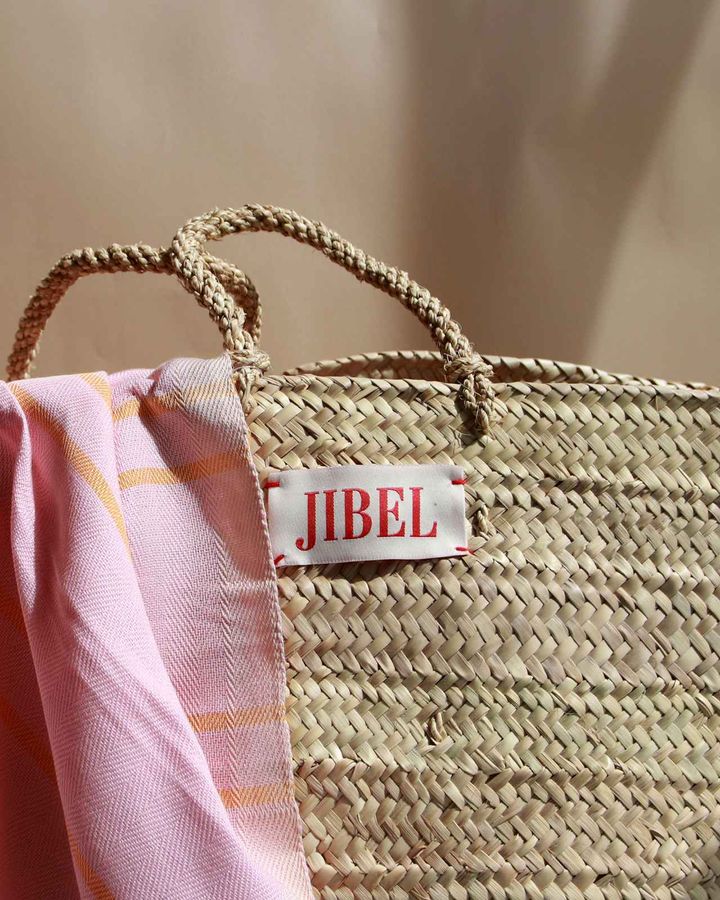 画像: 【JIBEL】「PALM LEAVE BASKET」¥26,400（税込）、「FOUTA」¥28,600（税込）