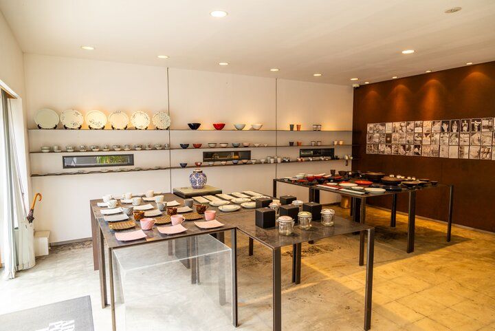 古伊万里がモダンに復活。「ARITA PORCELAIN LAB」での優雅なカフェタイム