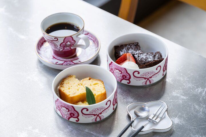 古伊万里がモダンに復活。「ARITA PORCELAIN LAB」での優雅なカフェタイム
