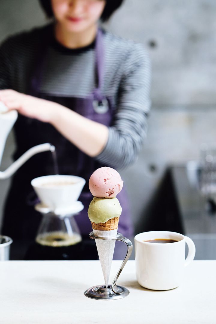 いちごミルクとピスタチオのアイス