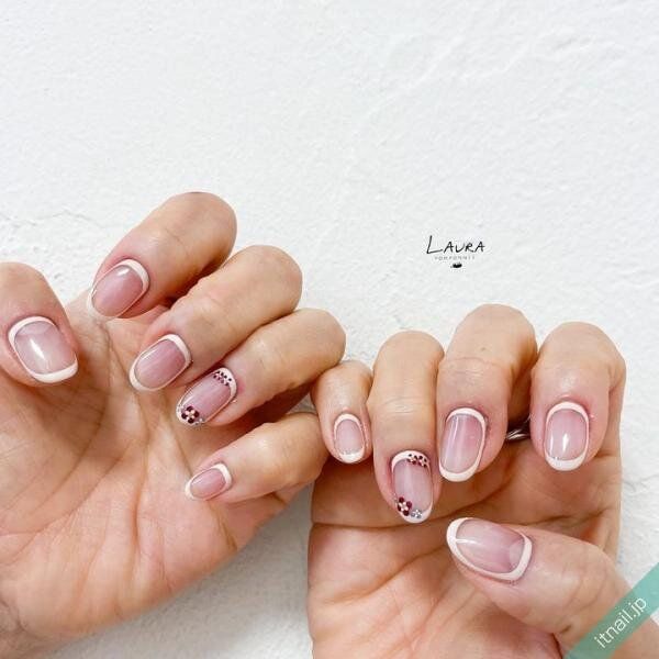 LAURA POMPONNEEが投稿したネイルデザイン [photoid:I0128961] via Itnail Design (734420)