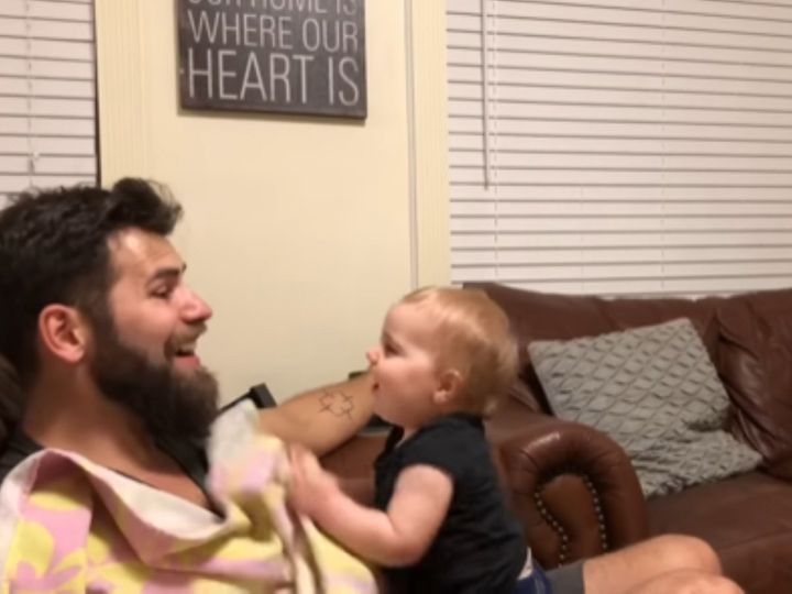 パパのひげに異変が…！