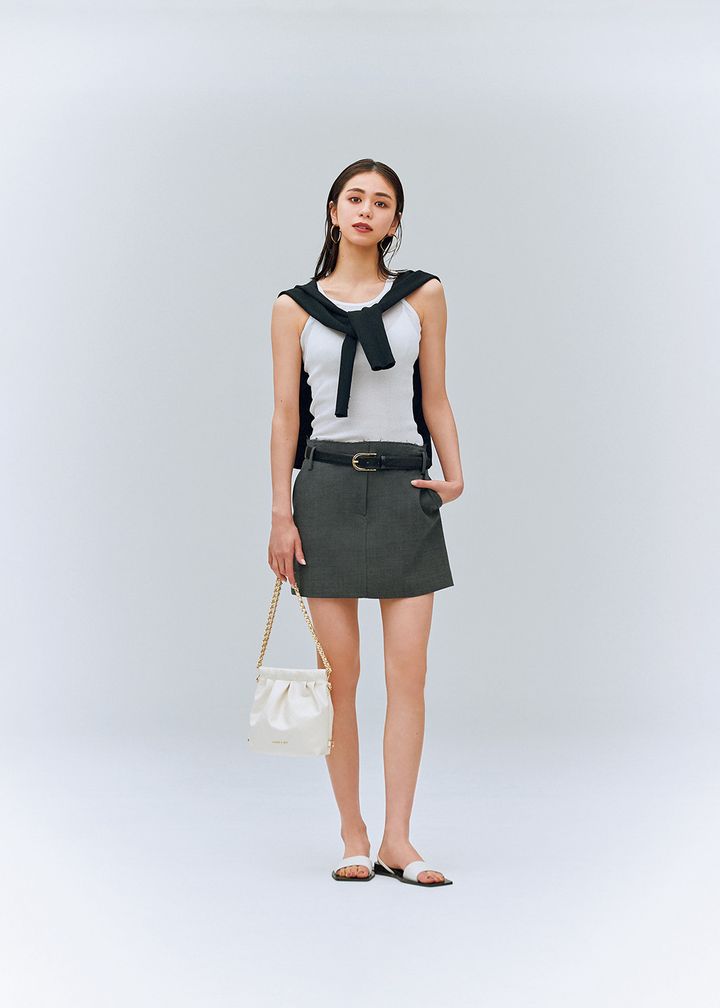 佐藤晴美タンクトップ