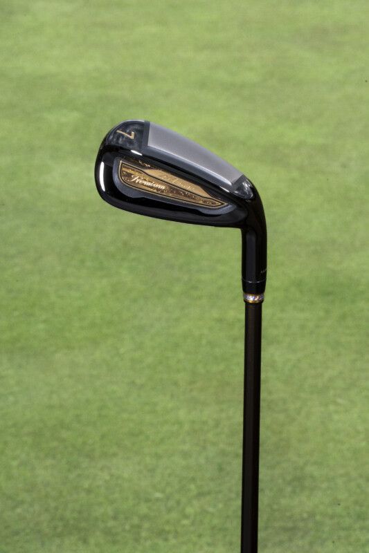 どれが1番飛ぶの…!? “最新アイアン4本”を鹿又とアマ3人が徹底試打！