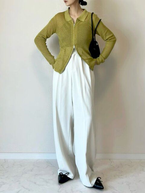 白パンツのコーデ