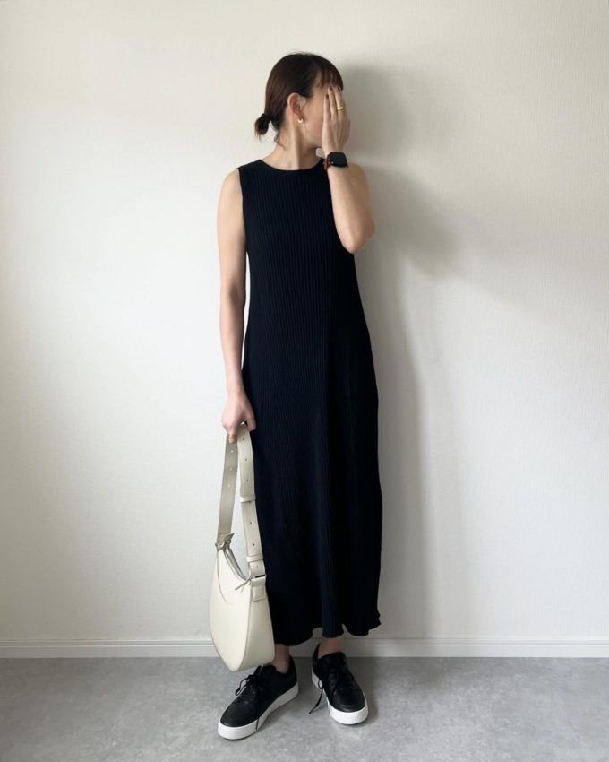 3Dニットリブワンピース×UNIQLO：Cのブラックの「スニーカー」