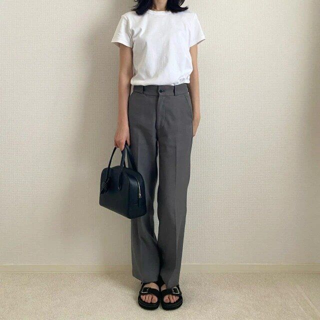 白TときれいめパンツのOKコーデ