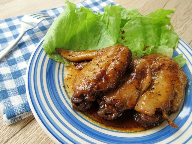 手羽先の黒胡椒煮