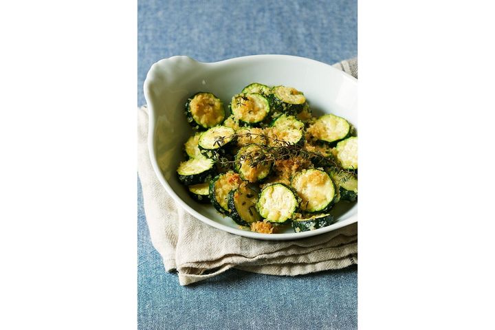 カリカリのチーズが旨い“ズッキーニのパン粉焼き”