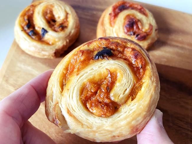 プチパン生地ピザ 調理例