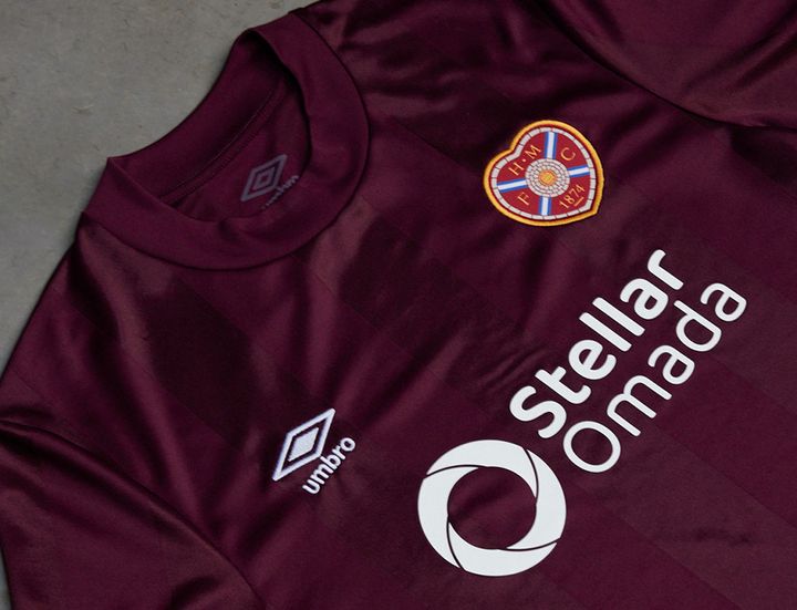 小田と田川のハーツ、2024-25新ユニフォーム発表！日本に“縁のある”レジェンドへ敬意の栗色デザイン