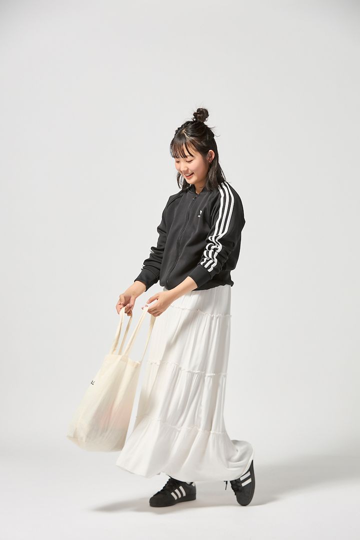 大人可愛い“ロングスカート”のお手本コーデ5選。カジュアル派のスカートの取り入れ方とは？【FUDGE FRIEND おしゃれさんの毎日コーディネート】