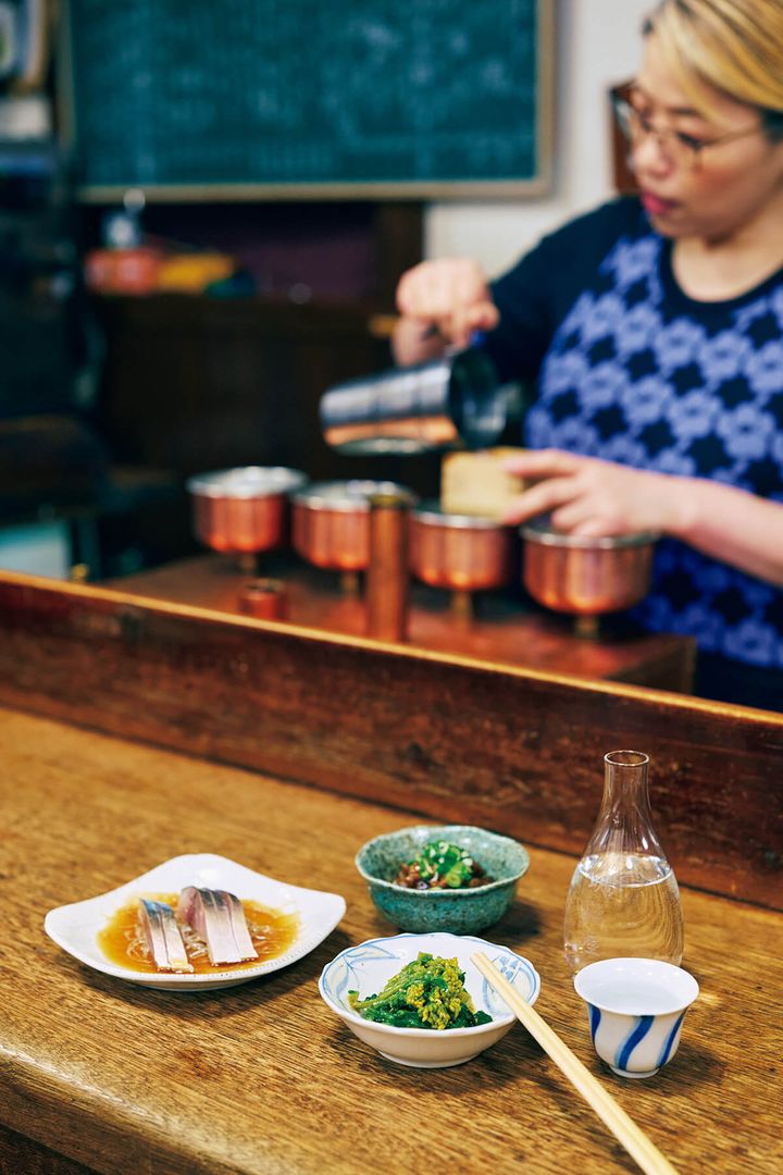 大阪〈明治屋〉菜の花からしあえ、どて焼き
