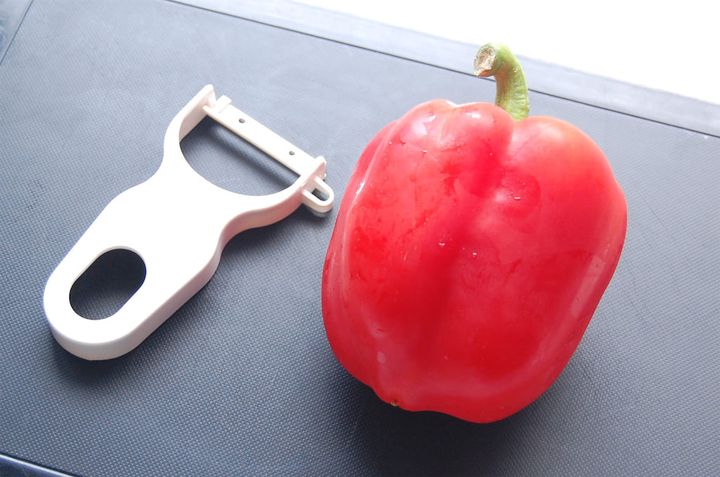 パプリカとピーラー