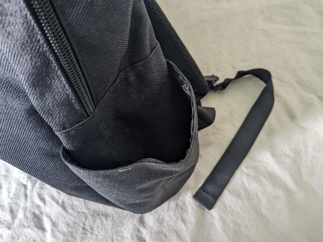 サイドポケット