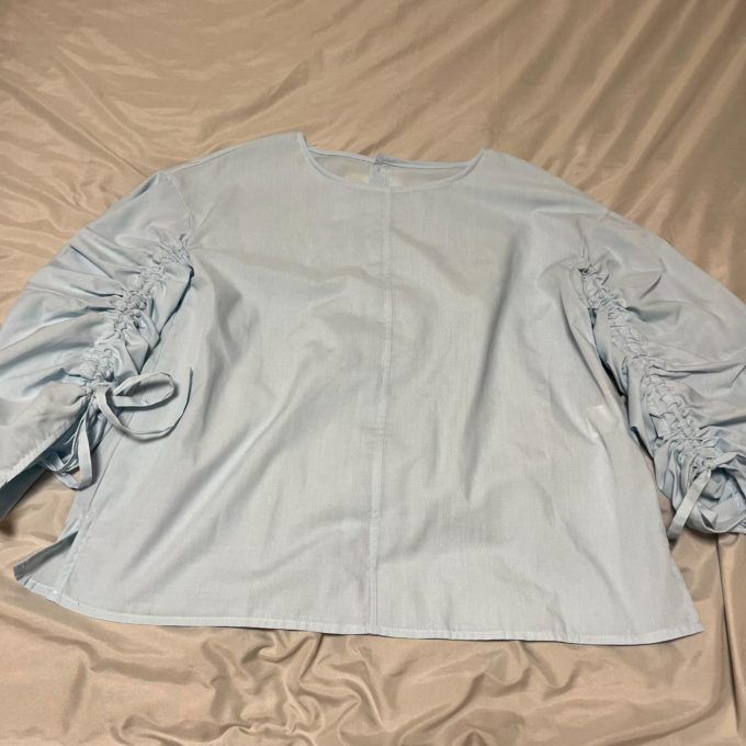 しまむら「バルーンブラウス」