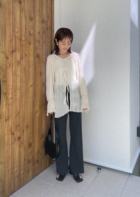 楊柳ブラウスコーデ