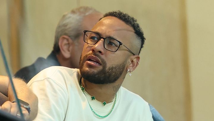 32歳ネイマールの生え際はこんな感じ 担当美容師が至近距離で撮影