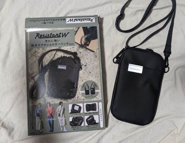 汚れに強い防水スマホショルダーバッグBOOK