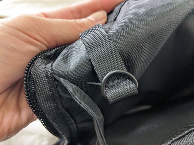 内側にキーリング付き