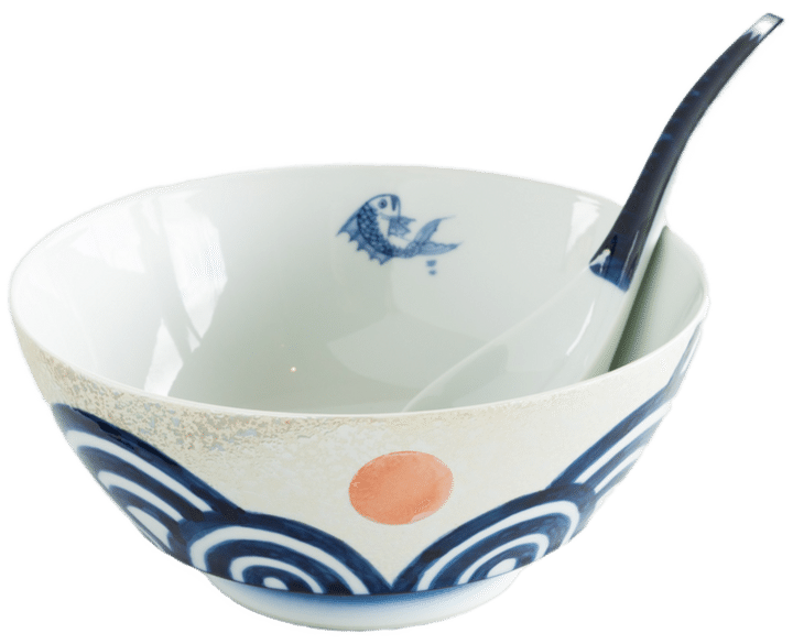 バリエーション豊富な有田焼と焼きたてパンが楽しめる「MARUBUN SHOP & BAKERY CAFE」