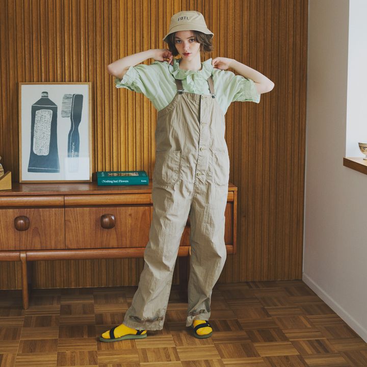 靴下の上手な取り入れ方8選！スニーカーやサンダルとどうお洒落に組み合わせる？【マイスタンダードブックまとめ】