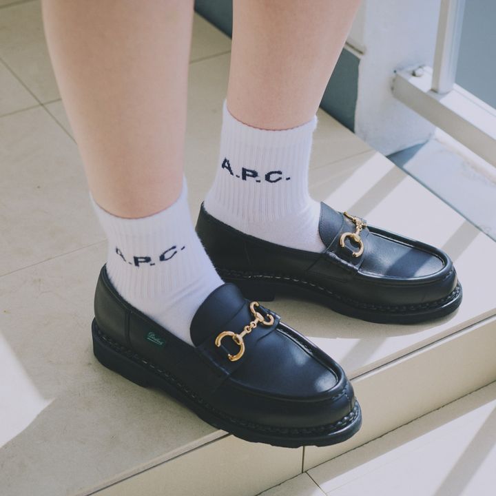 靴下の上手な取り入れ方8選！スニーカーやサンダルとどうお洒落に組み合わせる？【マイスタンダードブックまとめ】