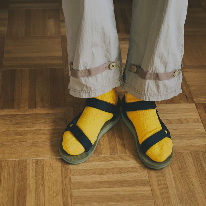 靴下の上手な取り入れ方8選！スニーカーやサンダルとどうお洒落に組み合わせる？【マイスタンダードブックまとめ】