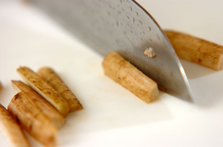 揚げゴボウの下準備1