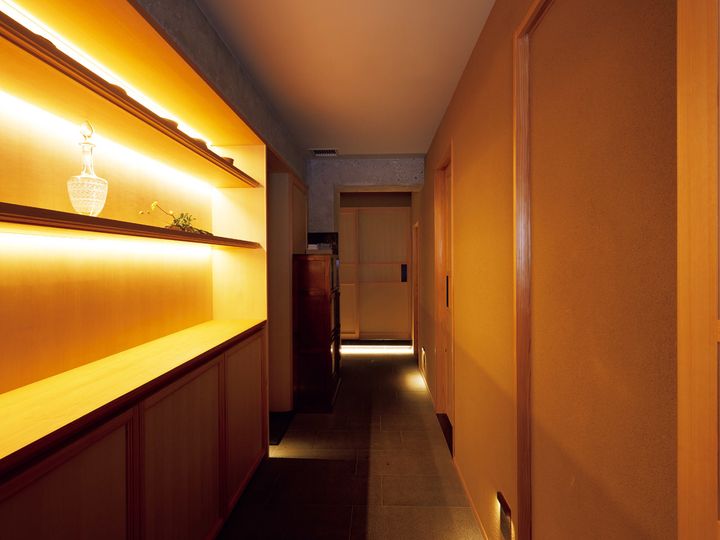 乃木坂『乃木坂 しん』の内観