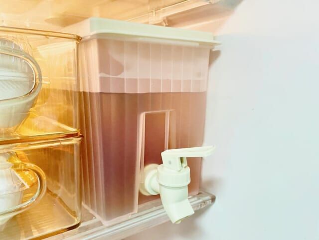 3COINS 冷蔵庫にシンデレラフィット ドリンクサーバー