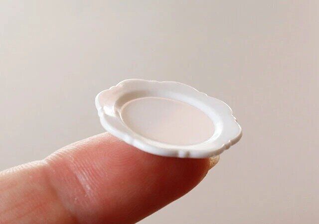 セリアのミニチュア 食器 ホワイトのサイズ感