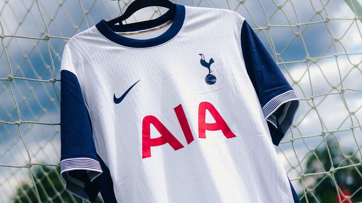 今夏来日のトッテナム、2024-25新ユニフォーム発表！ソン・フンミンの「先輩時代」彷彿のネイビーが復活