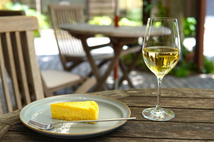 鎌倉・小町通りの路地裏にたたずむカフェ「basic bake koto」のテラスでのんびりティータイム♪