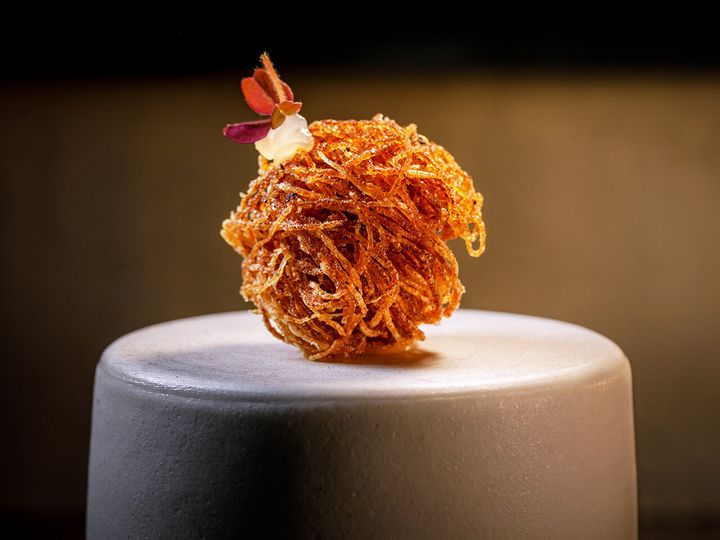 神泉『啓蟄』の「メークイン 炭化檸檬」