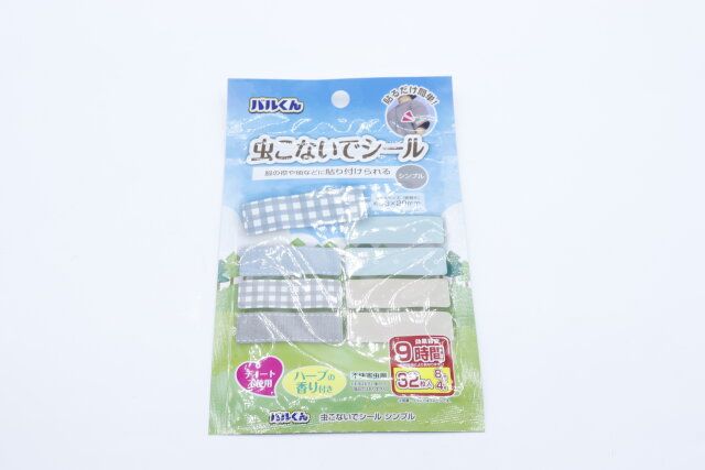 ダイソーのバルくん虫こないでシールシンプルのパッケージ