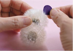 タンポポの綿毛が変身！ ビンに入れて贈り物にも◎「綿毛パンダ」の作り方の画像6