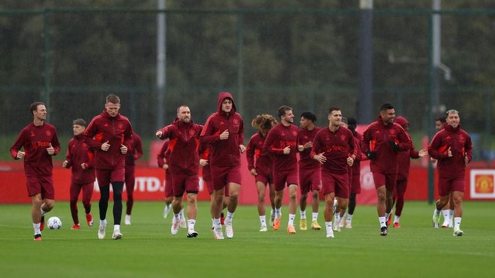 ユナイテッドで改革！「選手ら以外は食堂使用禁止」へ…ファーガソン時代から続く“スタッフとの交流推進”の伝統は終了か