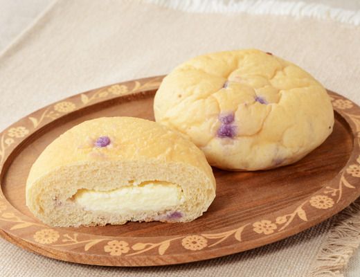 NL もちもちとしたパン チーズクリーム＆ダブルベリー 2個入