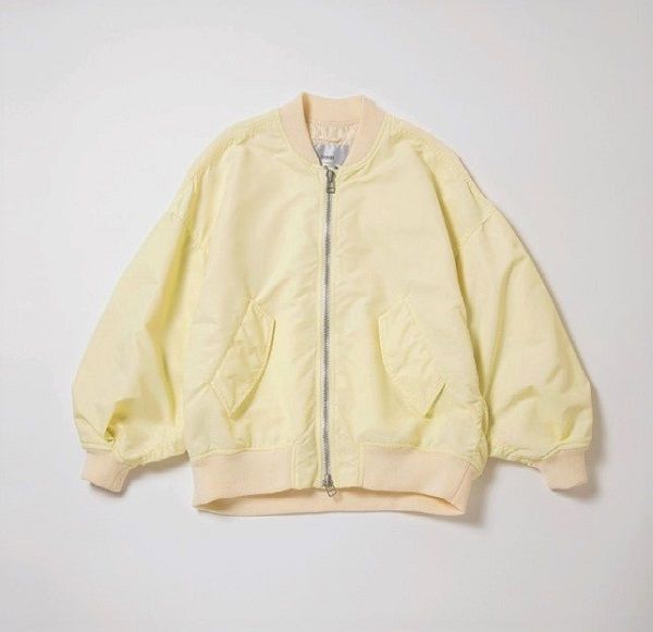 ニアーニッポンのブルゾン