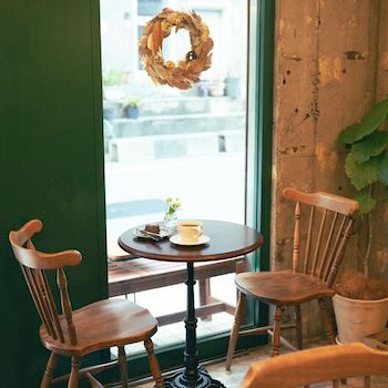 神楽坂の憩いの場、コーヒーと焼き菓子とホットサンドの店：アーバーコーヒー【ファージーの特等席 vol.21】