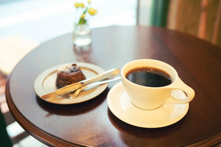 神楽坂の憩いの場、コーヒーと焼き菓子とホットサンドの店：アーバーコーヒー【ファージーの特等席 vol.21】