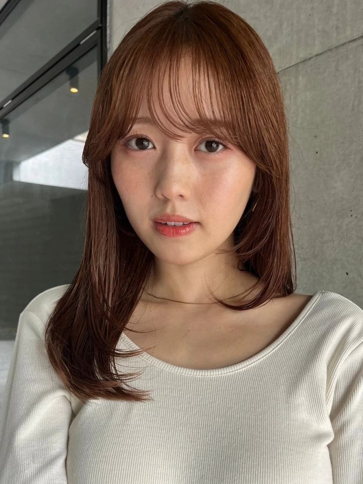 ミディアム ヘア 髪型 ヘアスタイル 前髪あり レイヤーミディアム レイヤーヘア