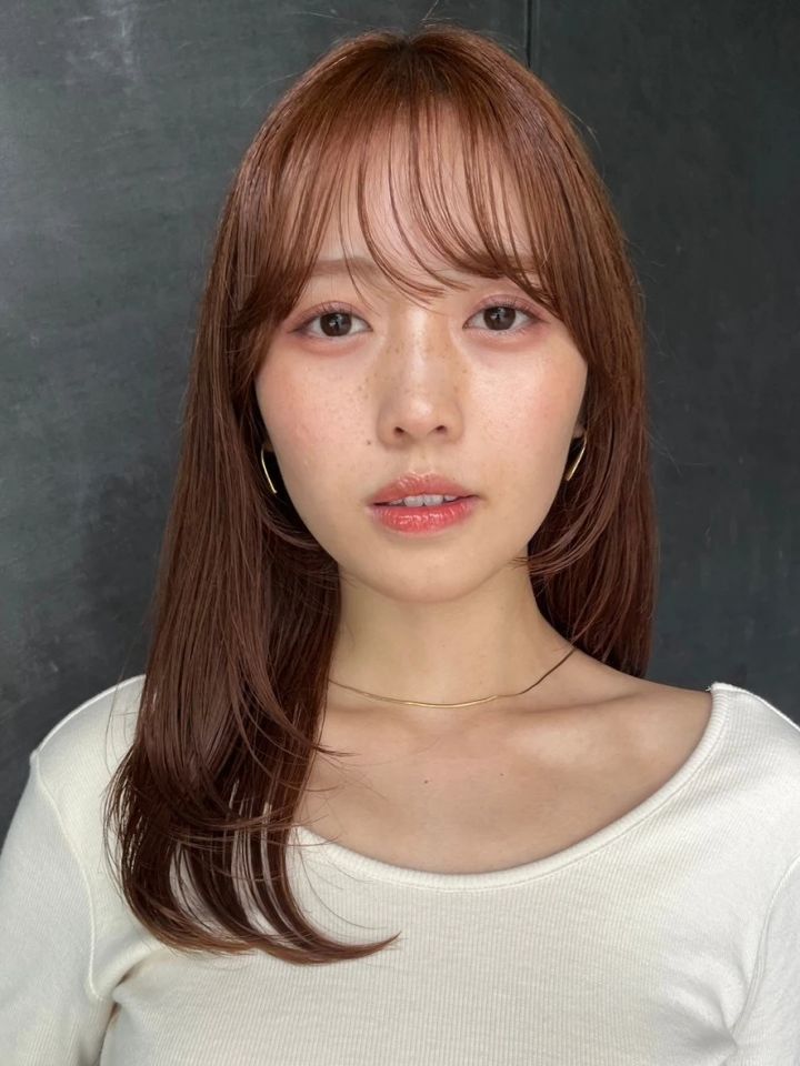 ミディアム ヘア 髪型 ヘアスタイル 前髪あり レイヤーミディアム レイヤーヘア