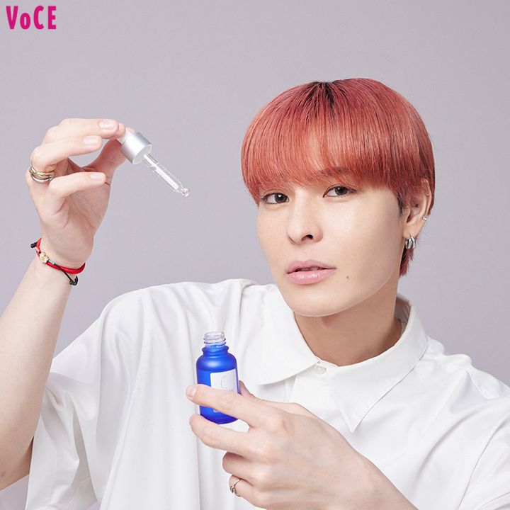 洗顔後角質美容液を塗ったら浸透するまで全裸待機（笑）