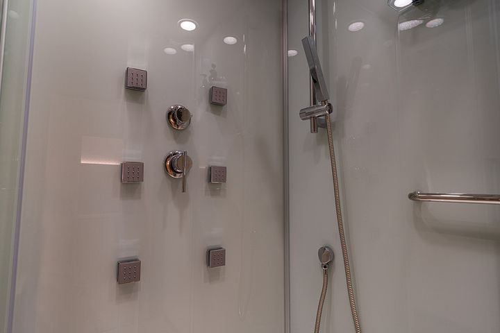 ©︎ONEPERSON梅田