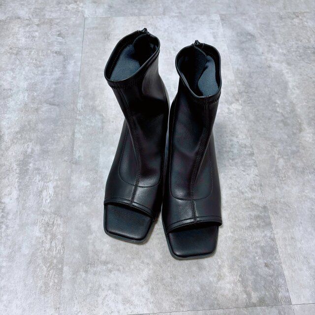 GUウルトラストレッチオープントゥブーツのブラック