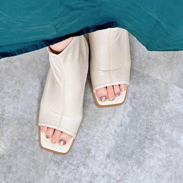 GUウルトラストレッチオープントゥブーツの着用感